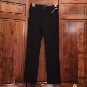 Women’s NYxDJ black pants NWT.
